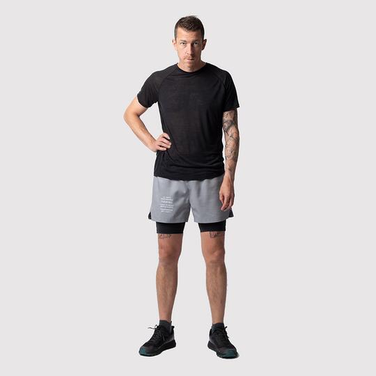 C2C Running Shorts Herren, nachhaltige kurze Laufhose, hellgrau, mit Aufdruck