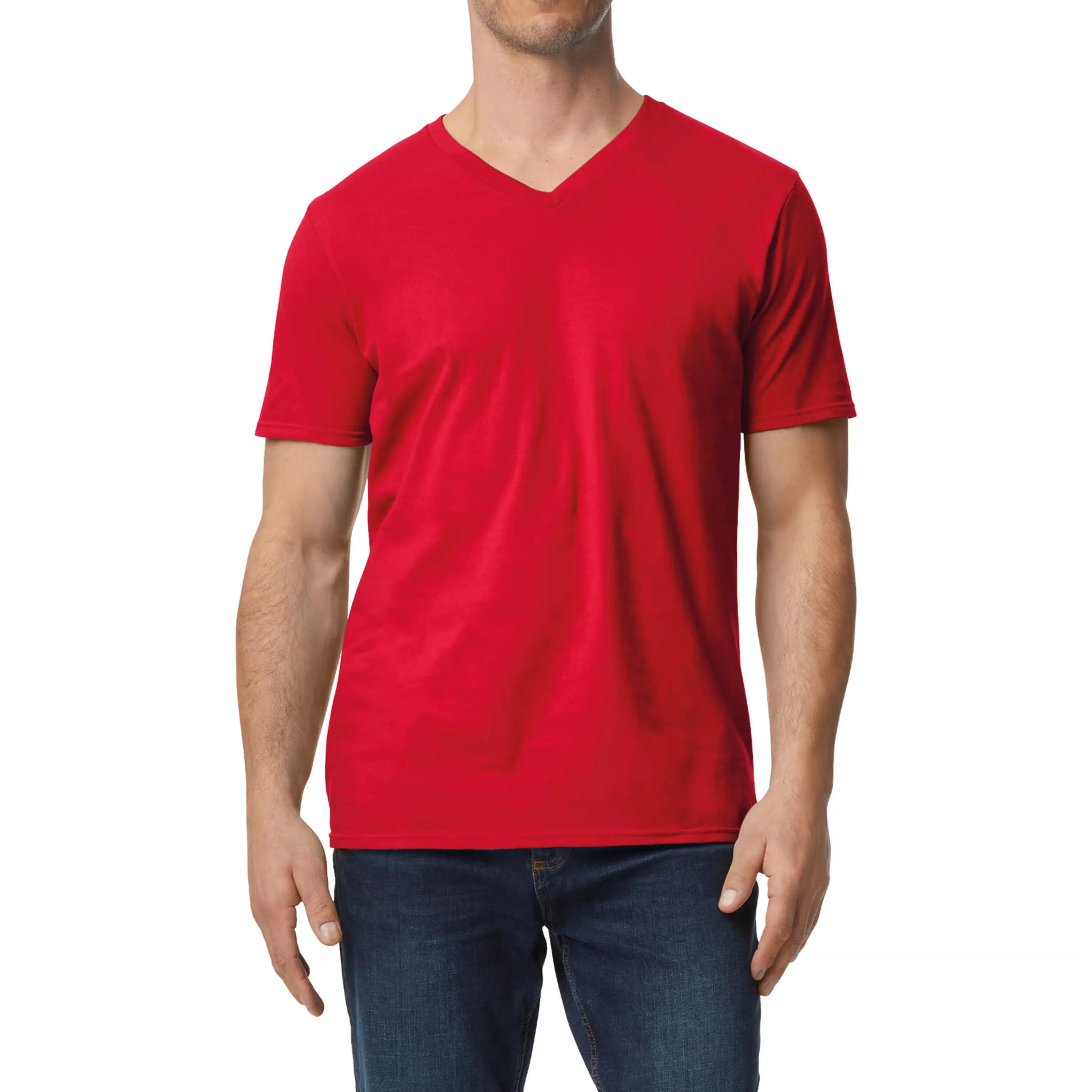 V-neck T-shirt Gildan Softstyle 2/2