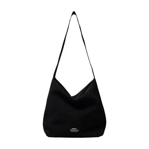 Bolso Negro Ecoalf Bucket Tika Black con Efecto Pana Cómodo y Ligero 3/4