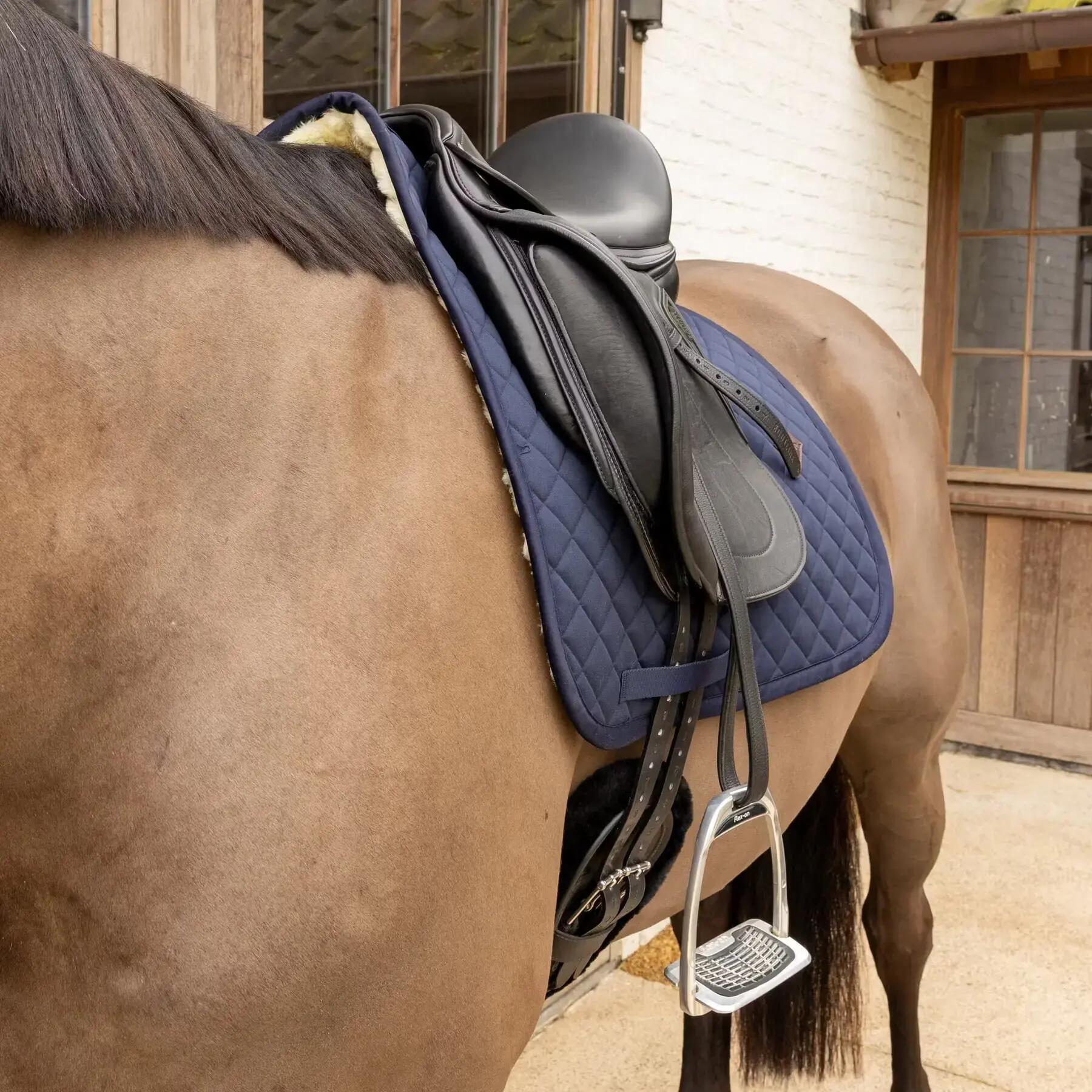 Maty do skakania Kentucky Horsewear Skin Friendly Sheepskin Diamond 4/4