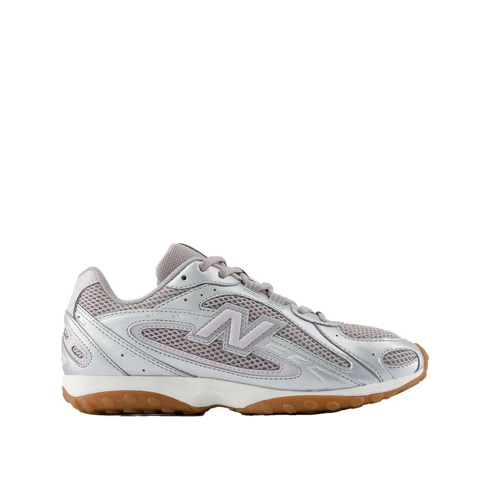 NEW BALANCE picture