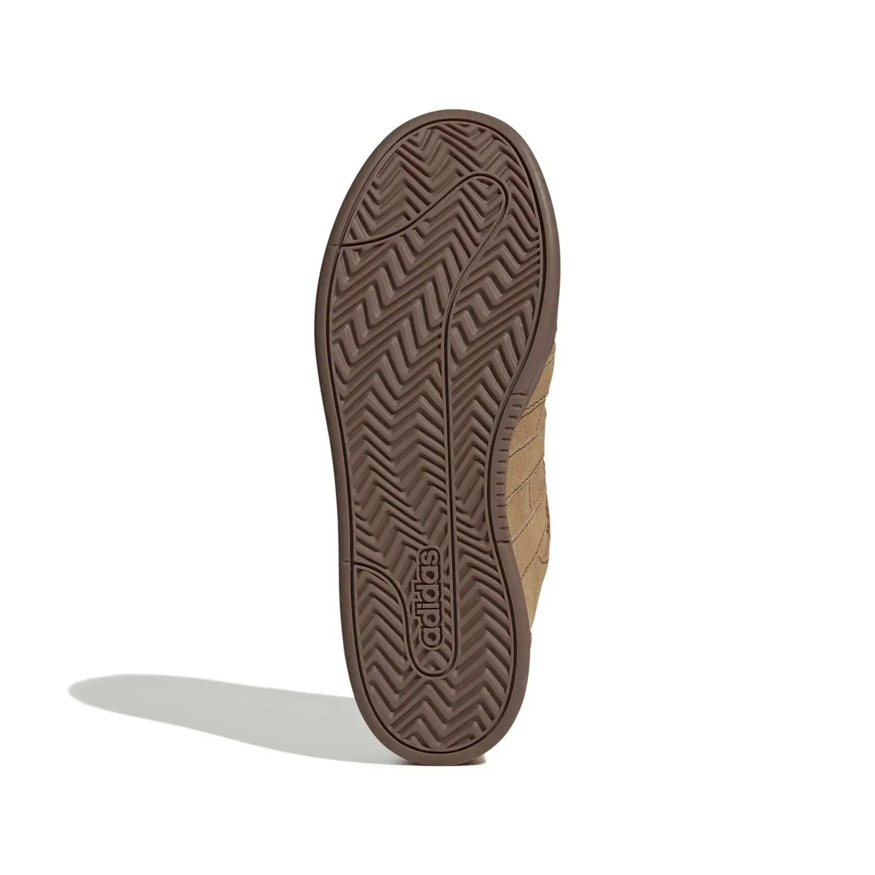 Baskets adidas Grand Court Alpha 4/8