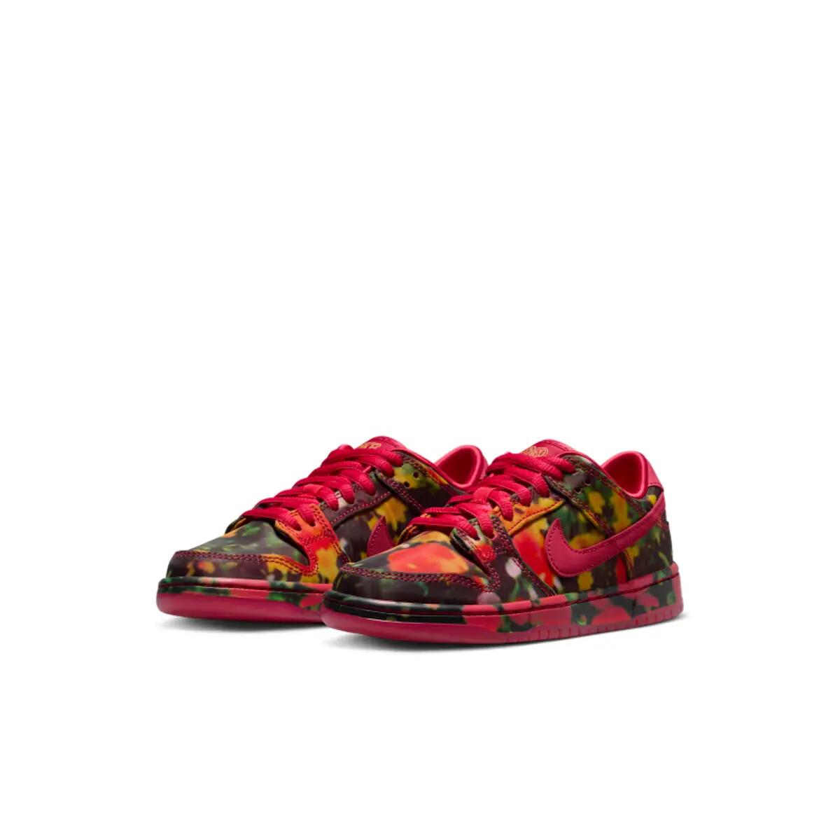 Nike SB Dunk Low The Wizard of Oz Poppy Field (PS) 4/6