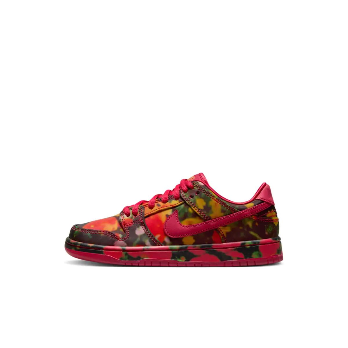 Nike SB Dunk Low The Wizard of Oz Poppy Field (PS) 3/6