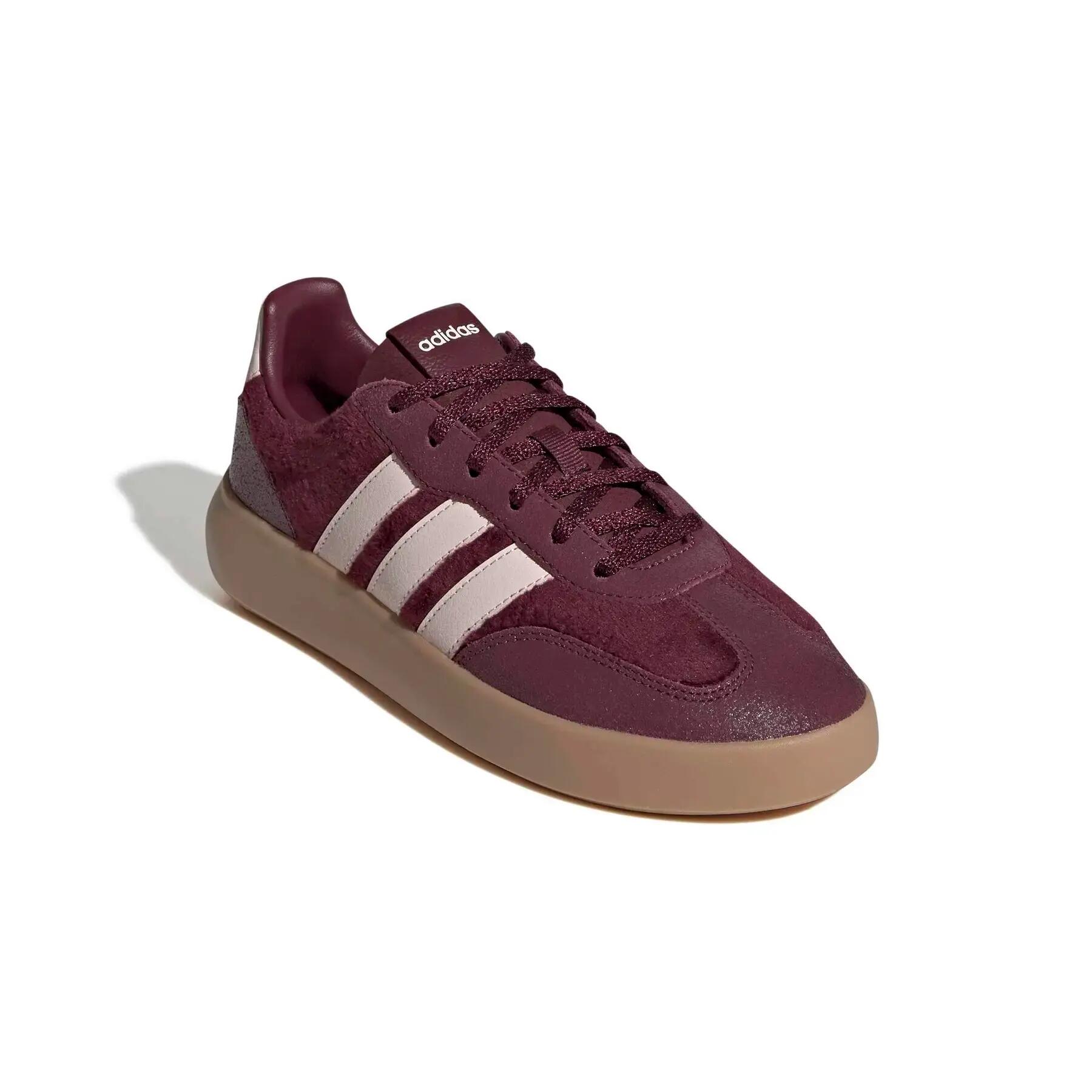 Nowoczesne trampki adidas Barreda Decode 2/7
