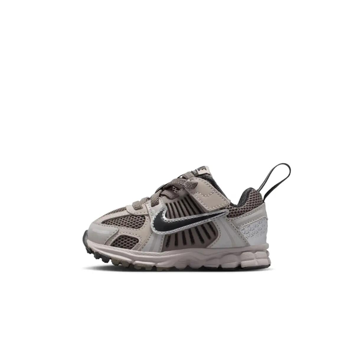 Nike Vomero 5 College Grey Cave Stone Metallic Silver Black (TD) 2/6