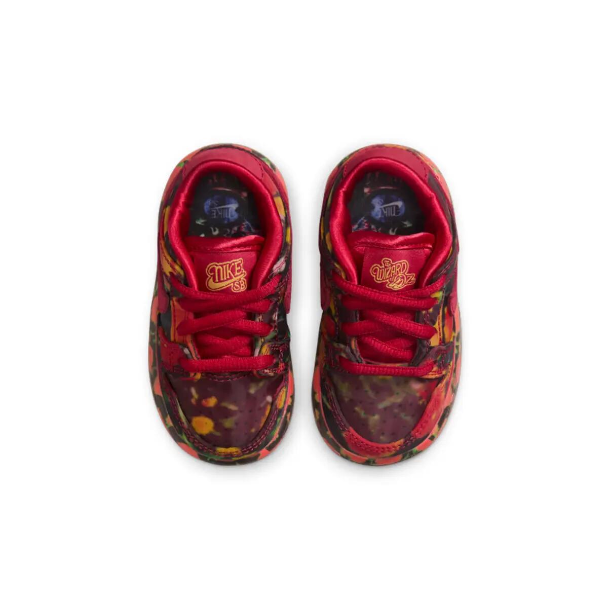Nike SB Dunk Low The Wizard of Oz Poppy Field (TD) 4/6
