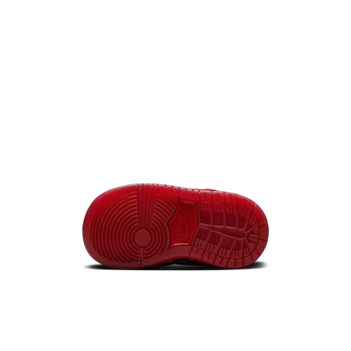 Nike SB Dunk Low The Wizard of Oz Poppy Field (TD) 2/6