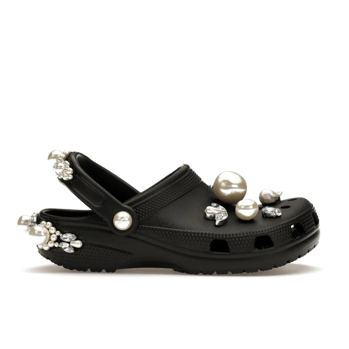 CROCS picture