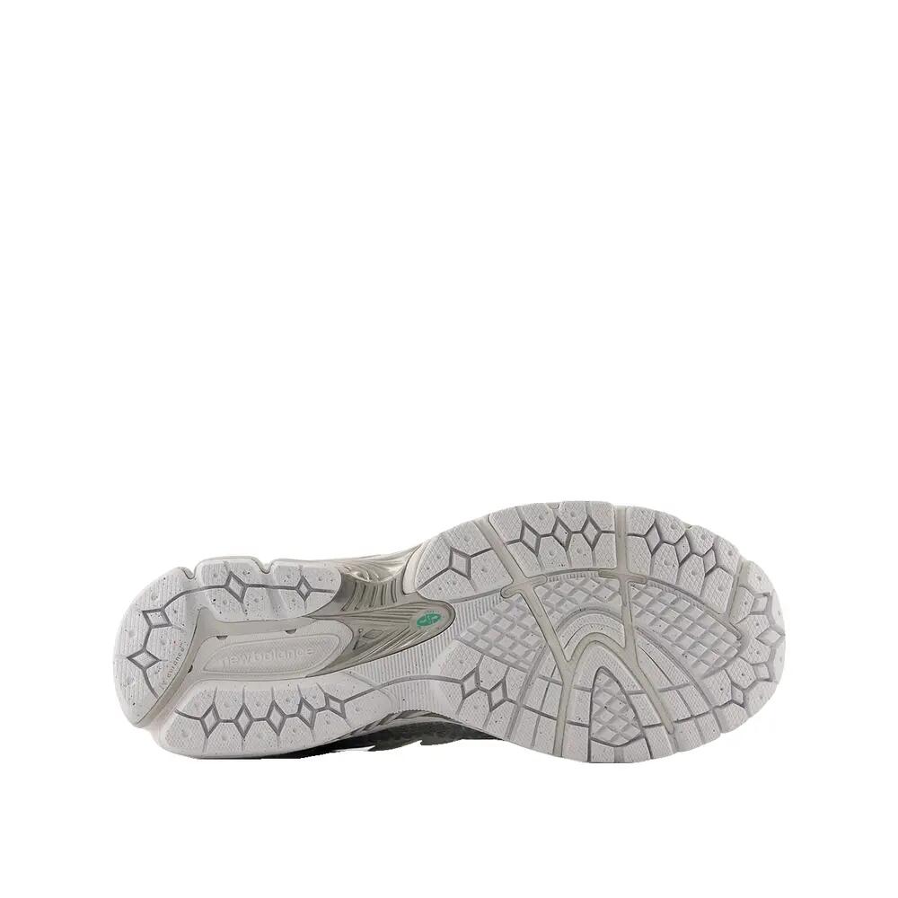 Chaussures New Balance 1906 Blanc/Argent Métallique 5/6