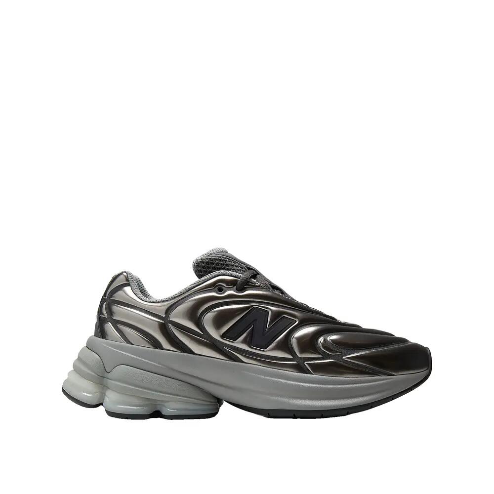 NEW BALANCE picture