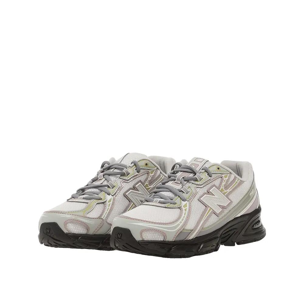 New Balance 740 Silver 5/6