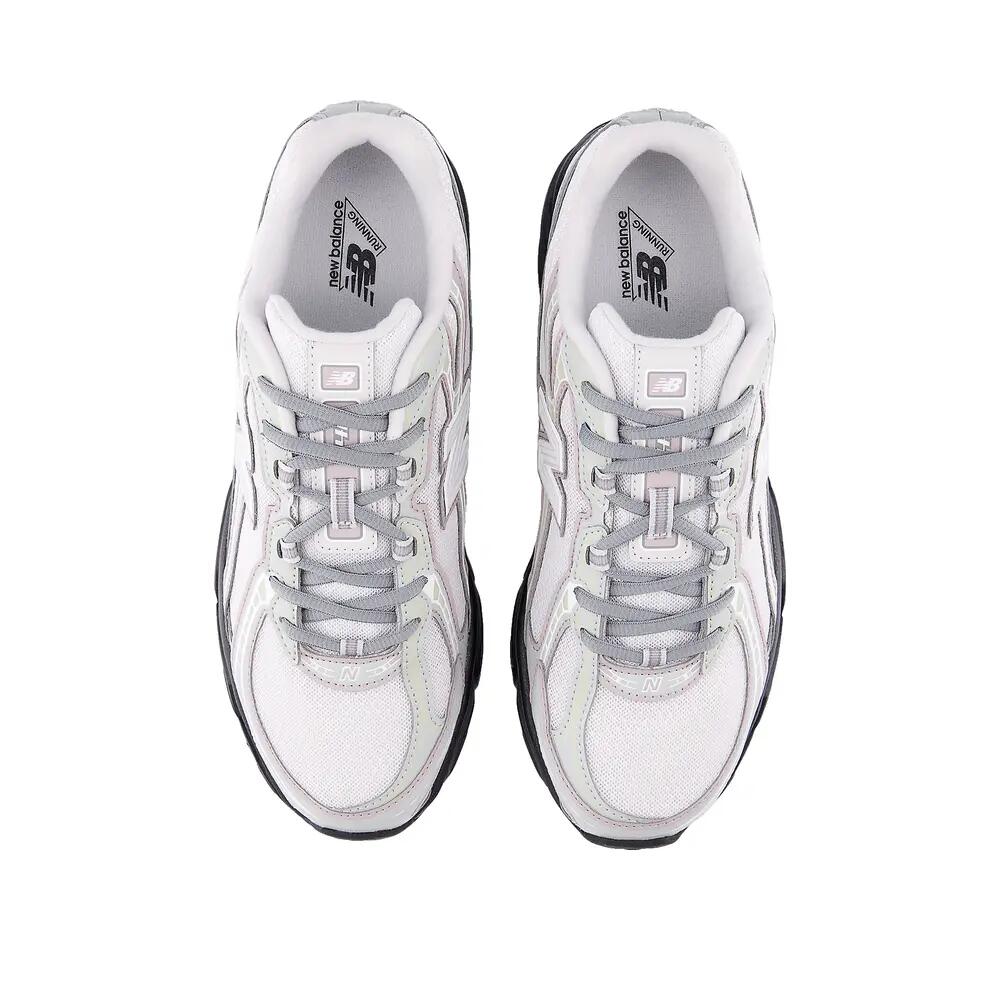 New Balance 740 Silver 2/6