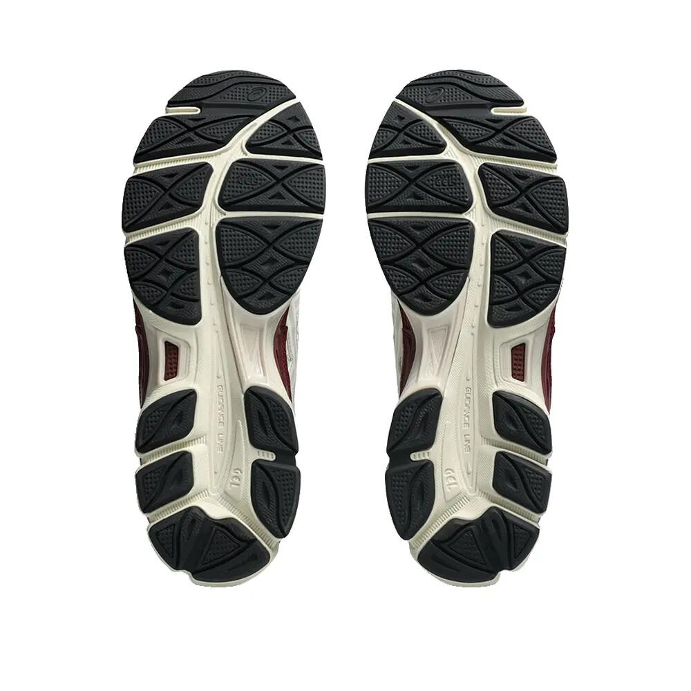 Zapatillas ASICS GEL-NYC Color Crema/Rojo Antiguo 6/6