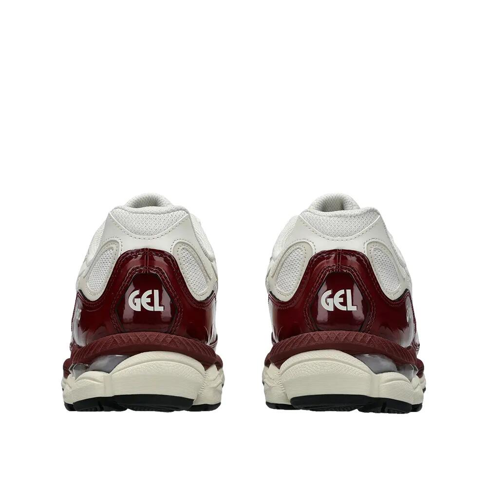 Zapatillas ASICS GEL-NYC Color Crema/Rojo Antiguo 5/6