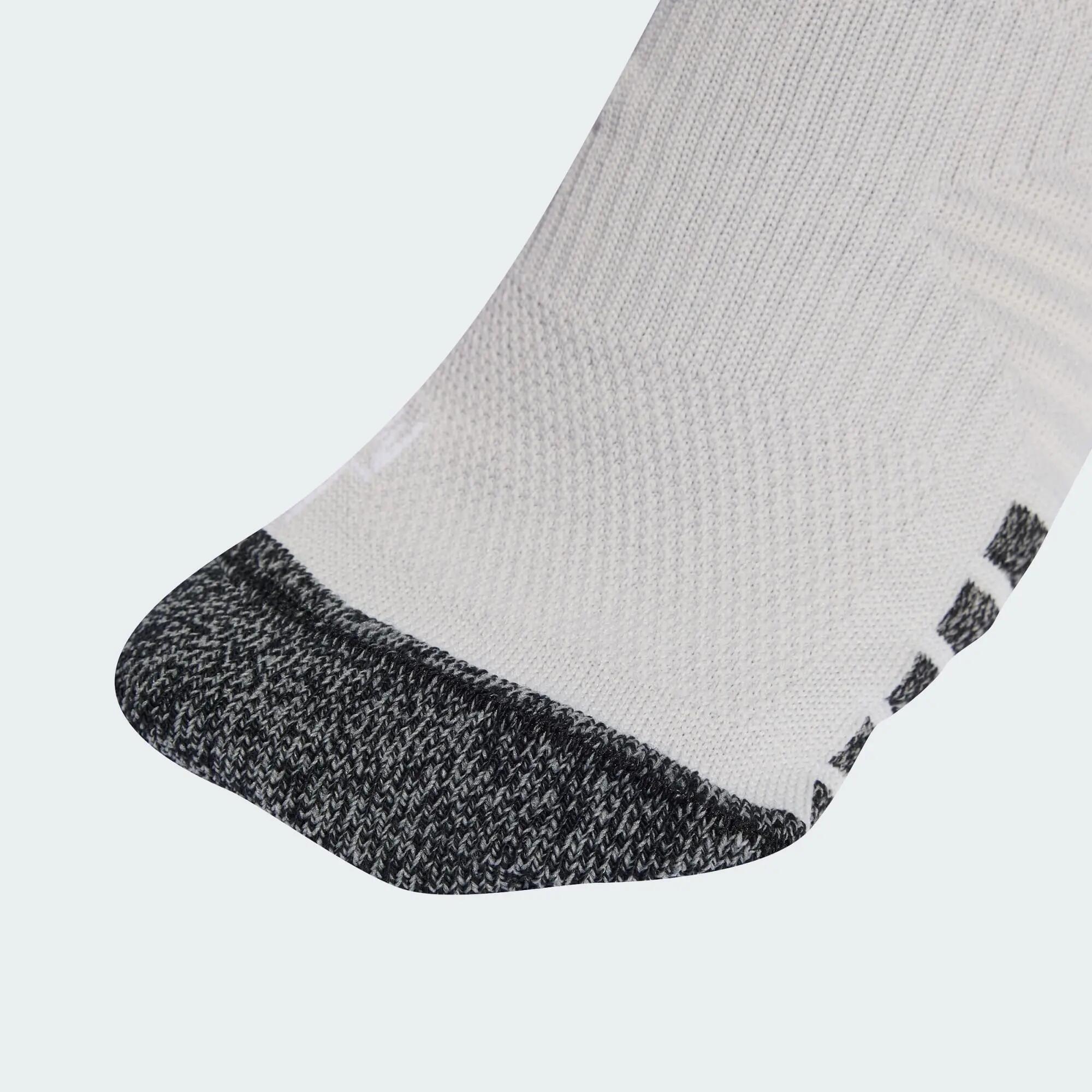 Adi 26 Socken 2/6
