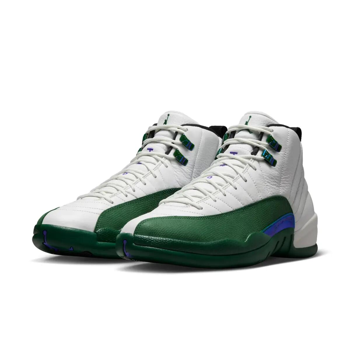 Shoes  12 Retro Bucks 5/6