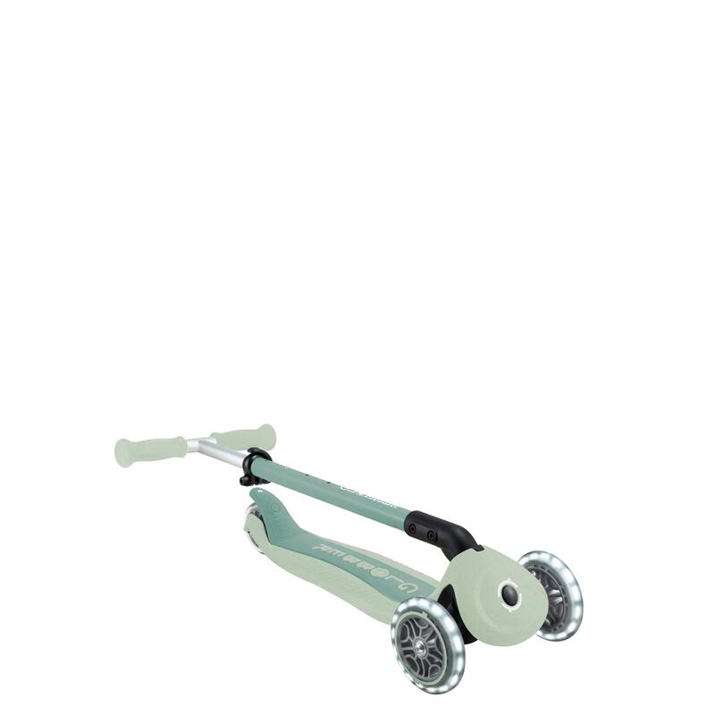 Globber Go Up Active Ecologic Işıklı Scooter - Pistachio