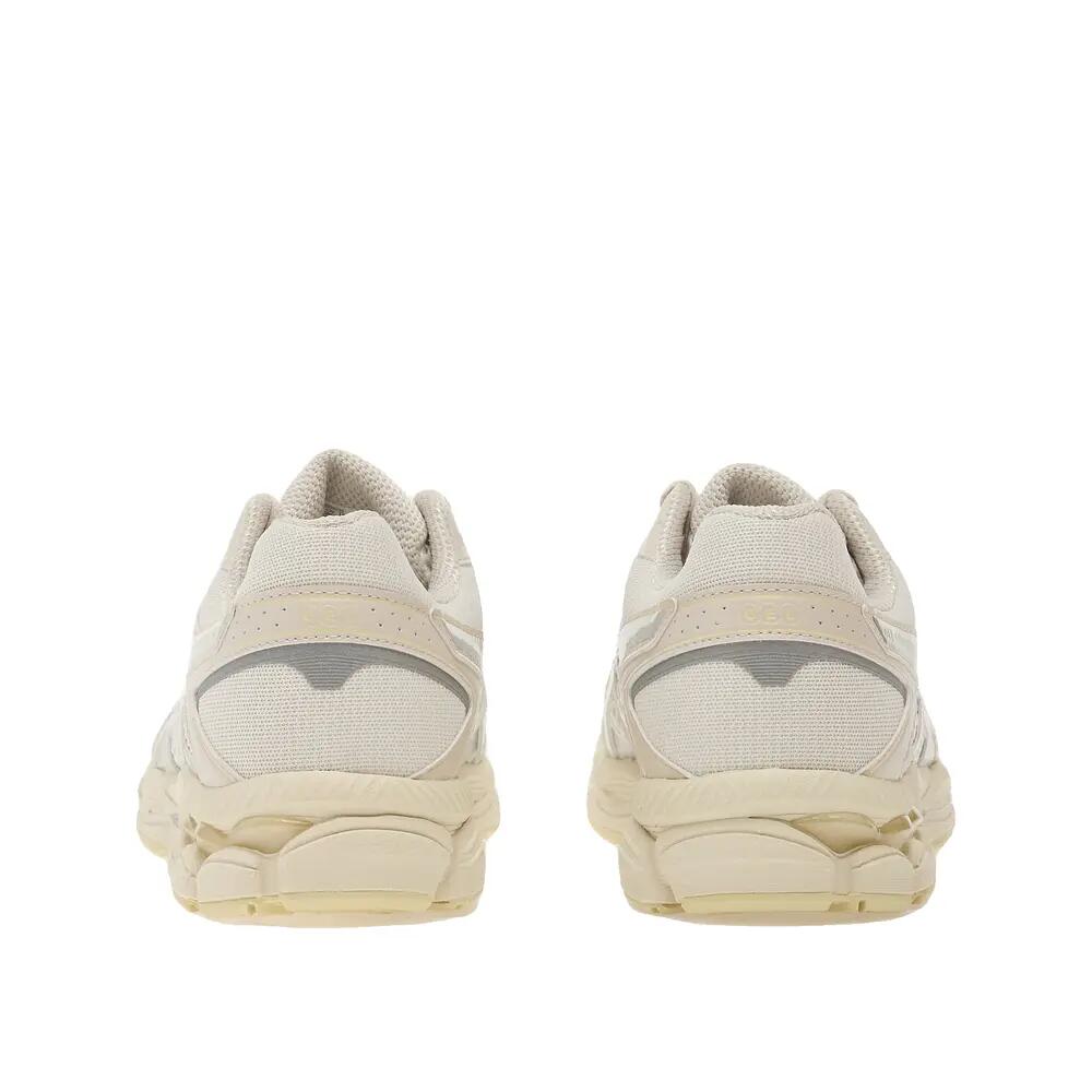 Zapatos ASICS Gel Cumulus 16 Crème/Argent 4/6