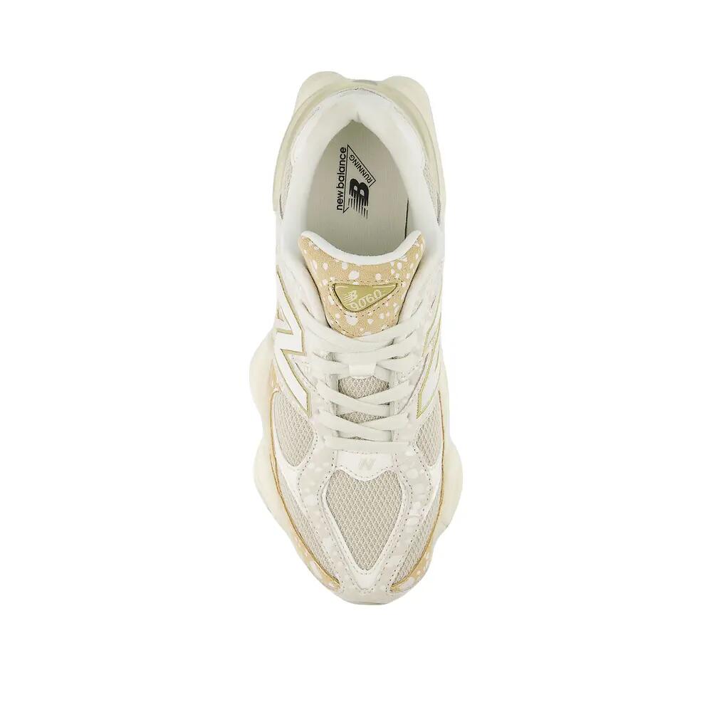 Schoenen New Balance 9060 Beige 2/6