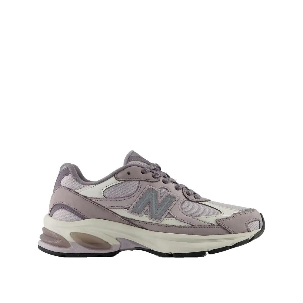 NEW BALANCE picture