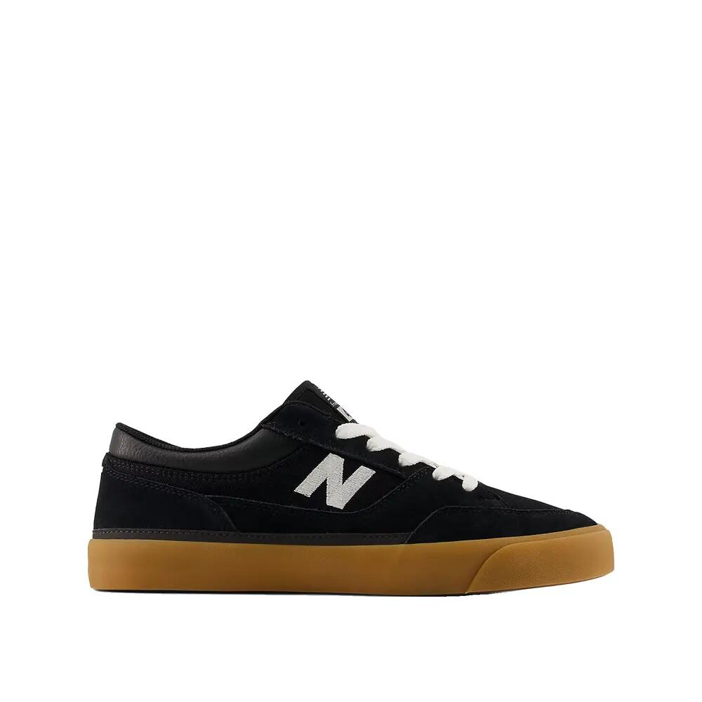 NEW BALANCE picture
