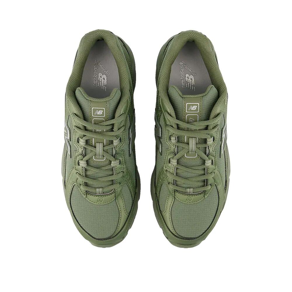 NEW BALANCE picture