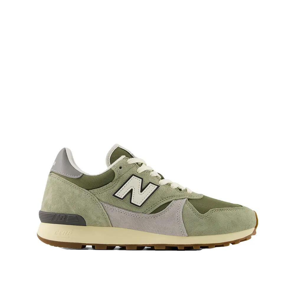 NEW BALANCE picture