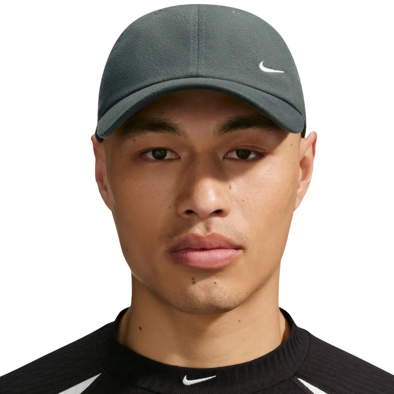 NIKE picture