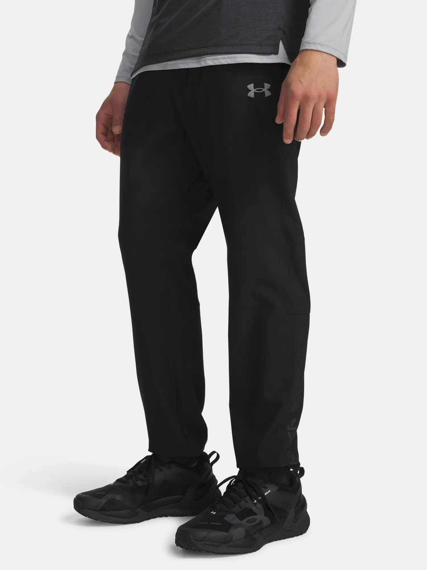 UNDER ARMOUR picture