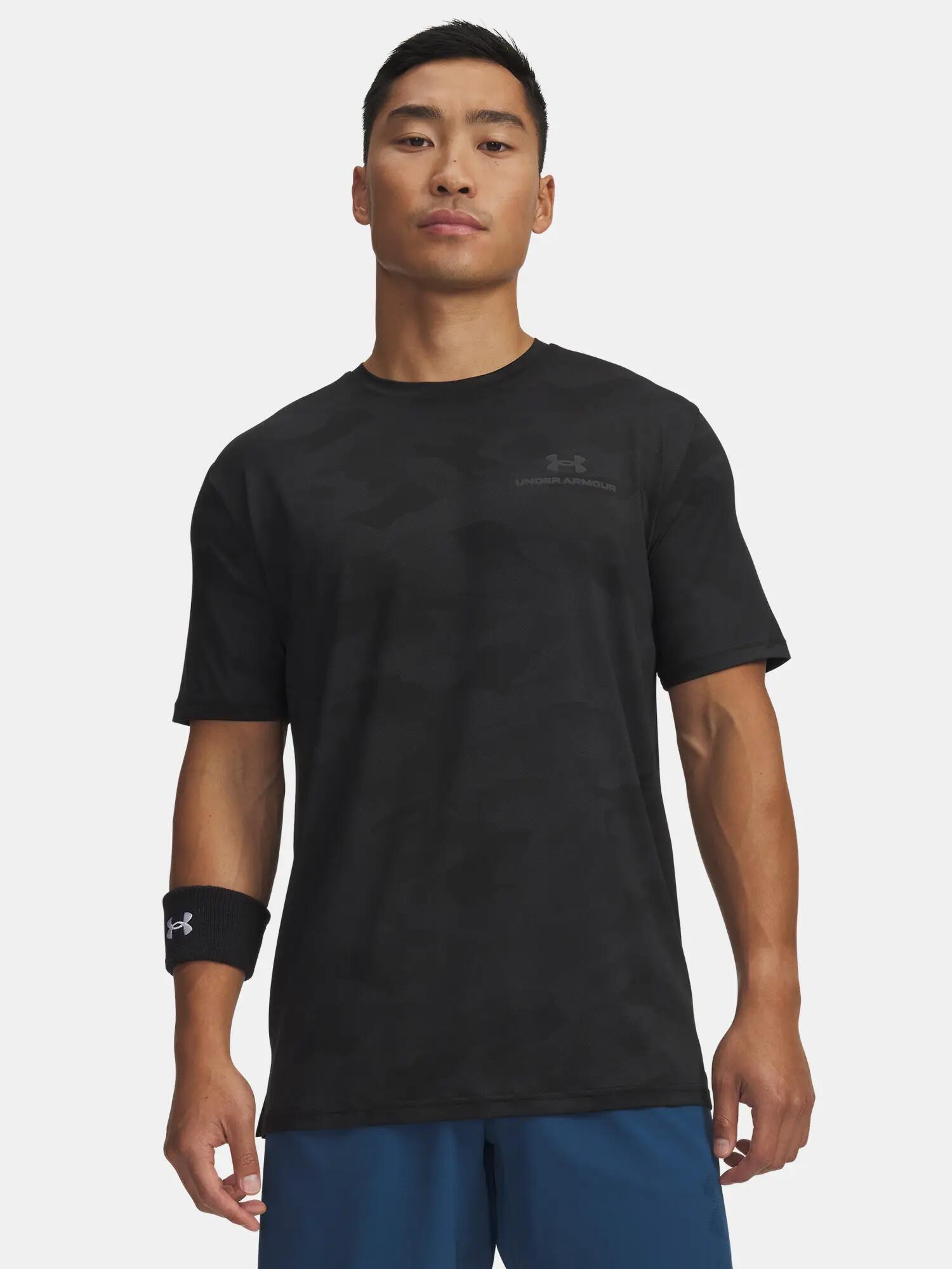 UNDER ARMOUR picture