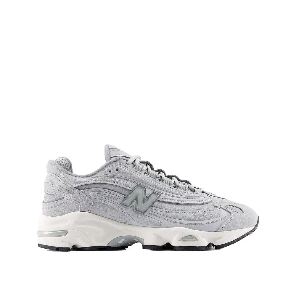 NEW BALANCE picture