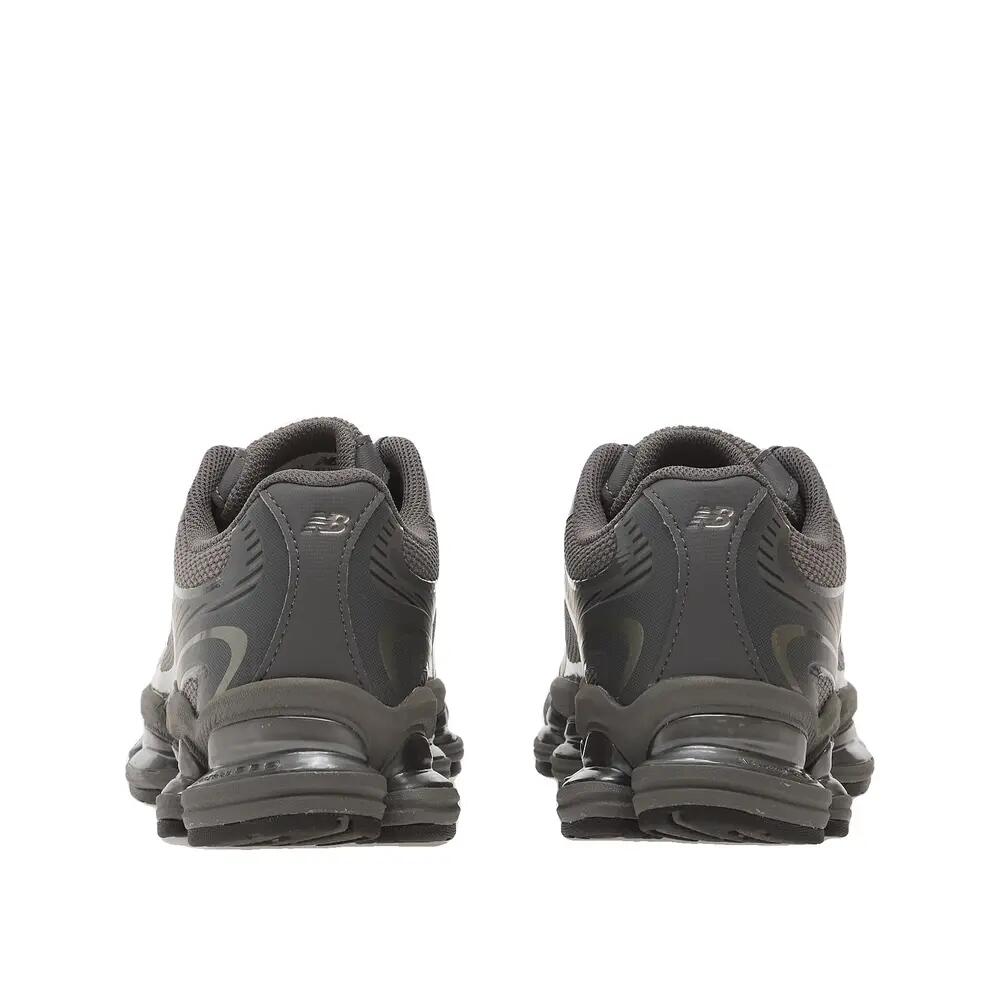 Schoenen New Balance 2000 Grijs 4/6
