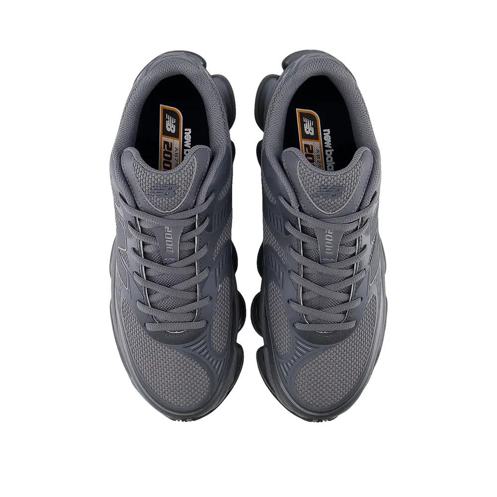 Schoenen New Balance 2000 Grijs 2/6