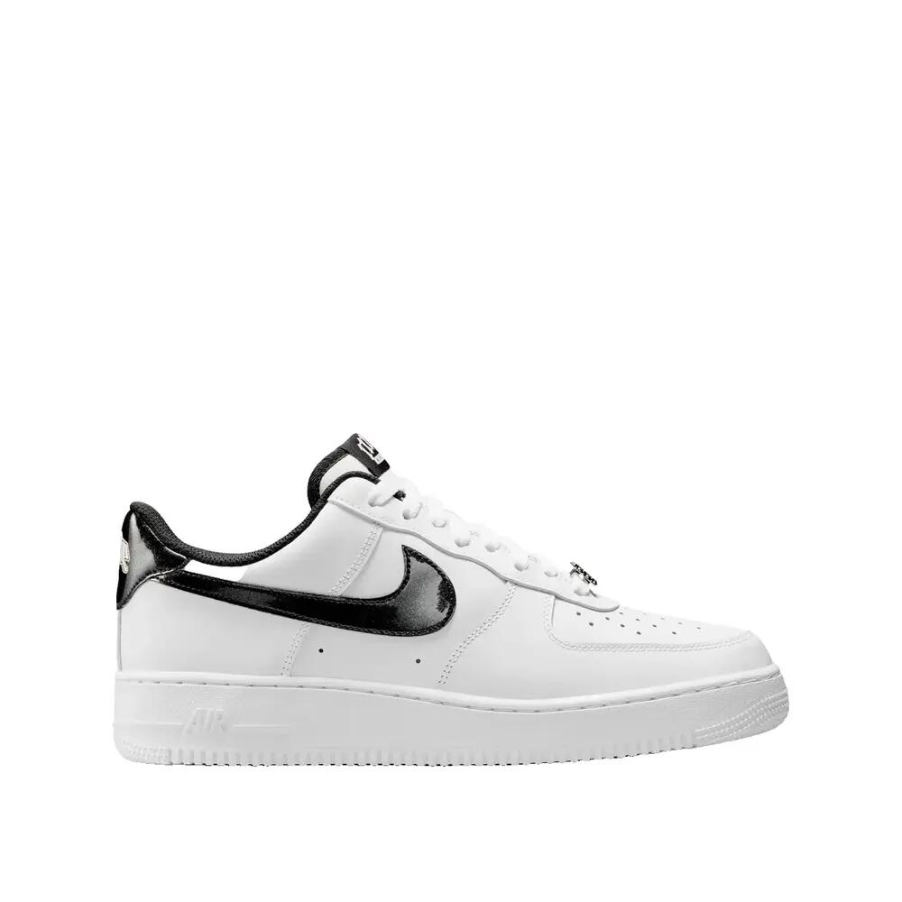NIKE picture