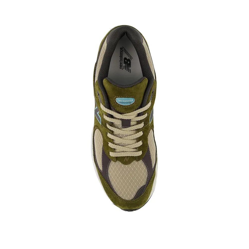 Schuhe New Balance 2002R Farbe Woodland/Stoneware 2/6