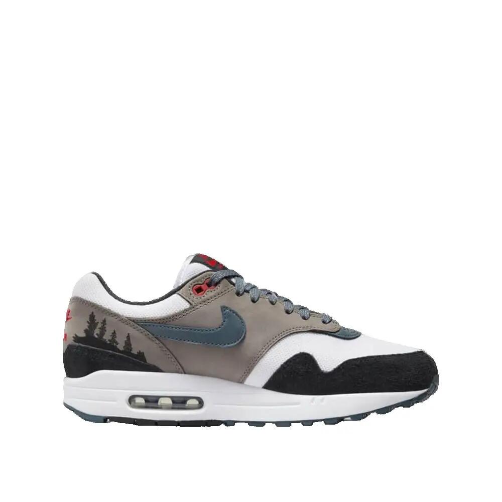 NIKE picture