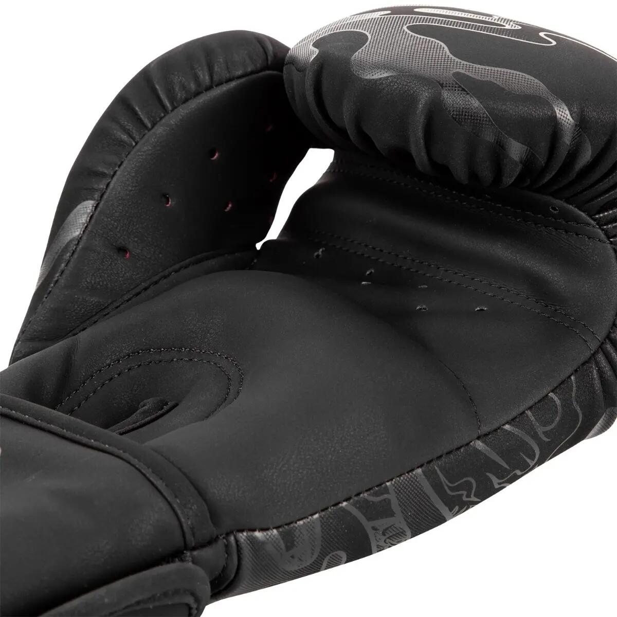 Guantoni boxe Venum Dragon’s Flight – Nero – 16 oz 8/8