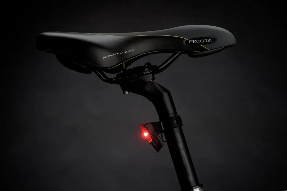 feu arrière Greenline 1 LED usb tige de selle 4/4