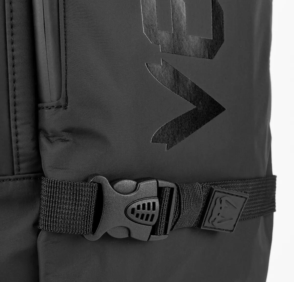 Venum Challenger Pro Evo BackPack   - Black/Black 9/10