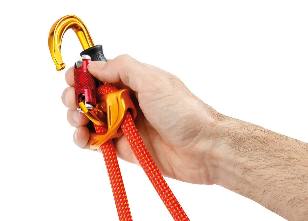 Petzl Sm'D D-Shaped Locking Carabiner Connector (Twist Lock) 2/2