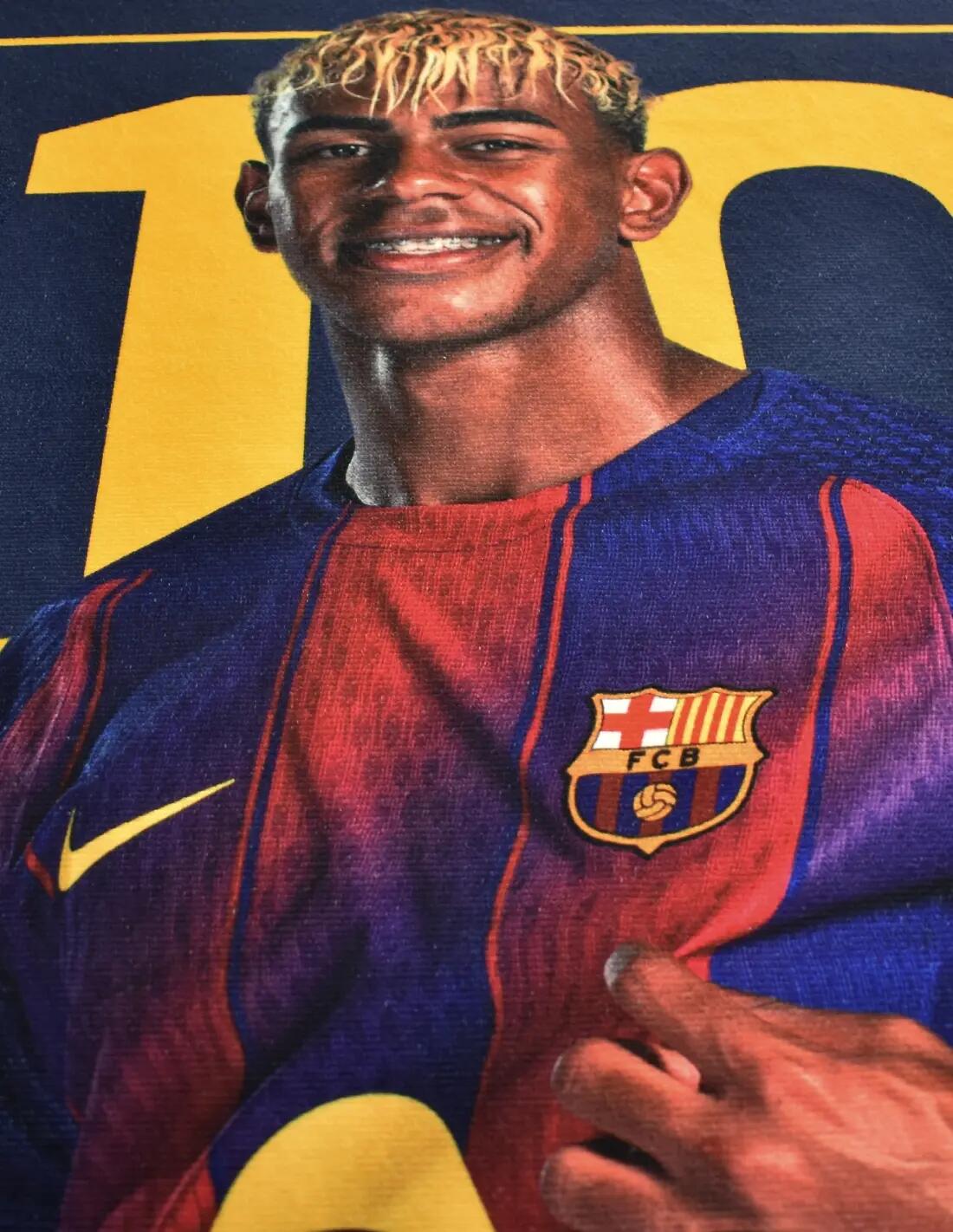 Serviette joueur du FC Barcelone - Lamine Yamal 2025/2026 2/2