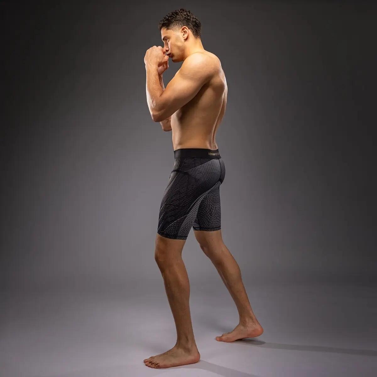 Short Vale Tudo Venum Galactic 3.0 Noir/Or XL 5/5