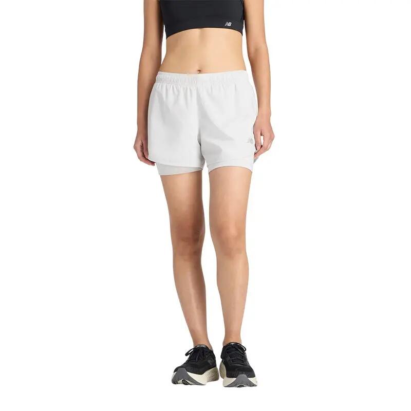 Short Deportivo 2 en 1 New Balance Sport Essential para Mujer 2/4