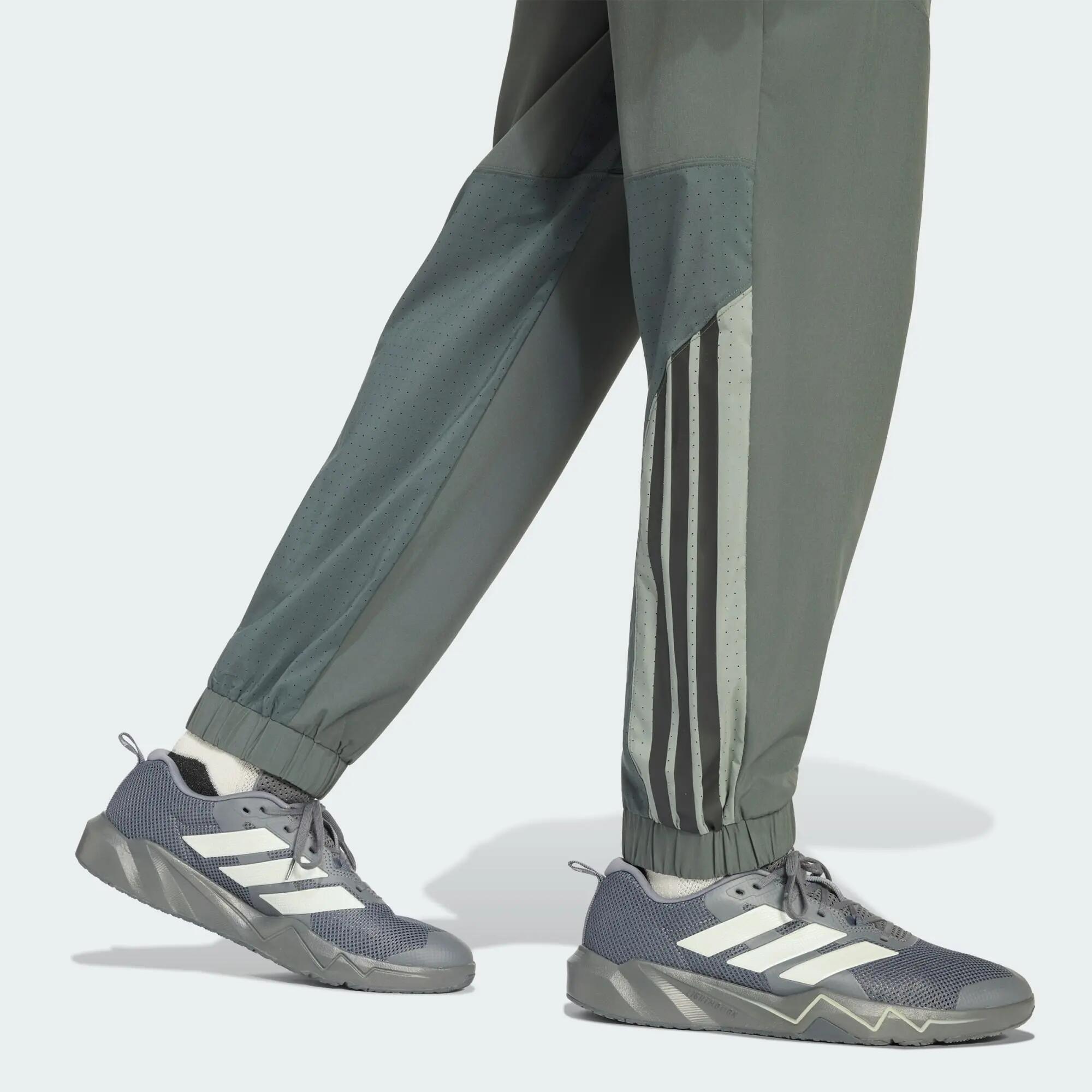 TECH ESSENTIALS WORKOUT TRAININGSHOSE 5/5