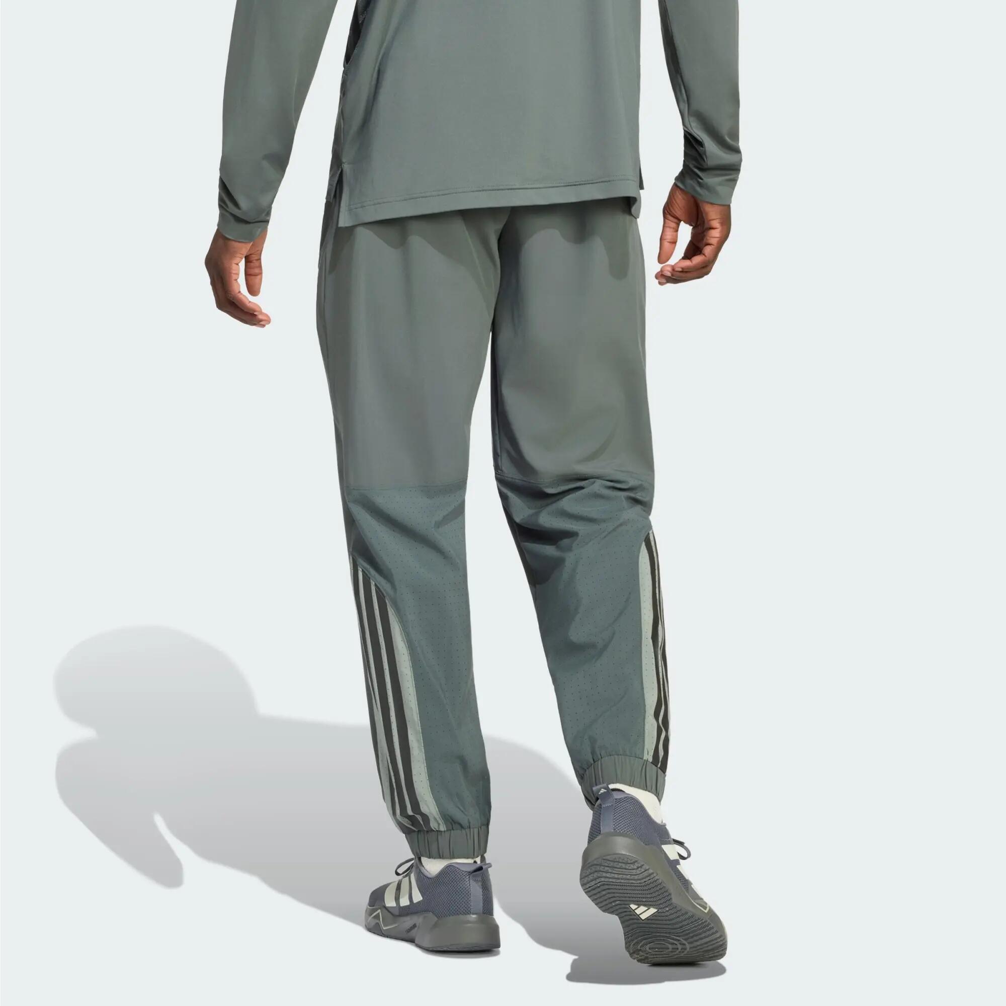 TECH ESSENTIALS WORKOUT TRAININGSHOSE 3/5