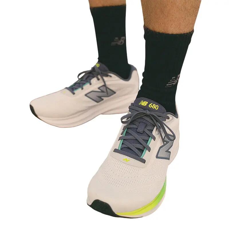 Basket Homme New Balance M680 7/7