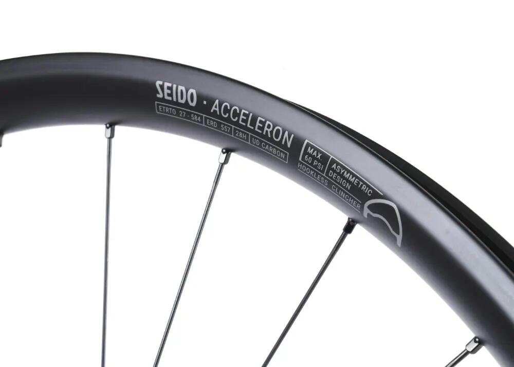 Roues Seido Acceleron noires 21-622 28 trous 700C 2/5
