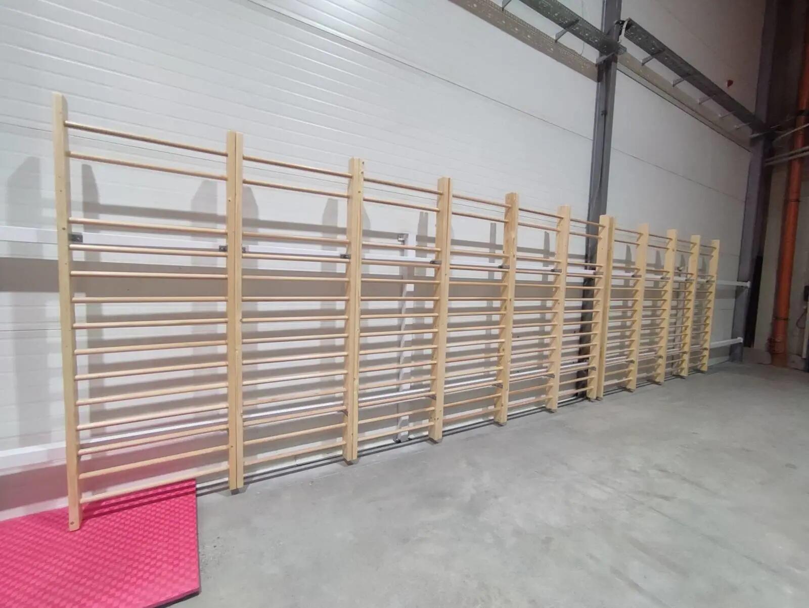 Drewniana drabinka gimnastyczna UNDERFIT 250 x 70 cm 6/9