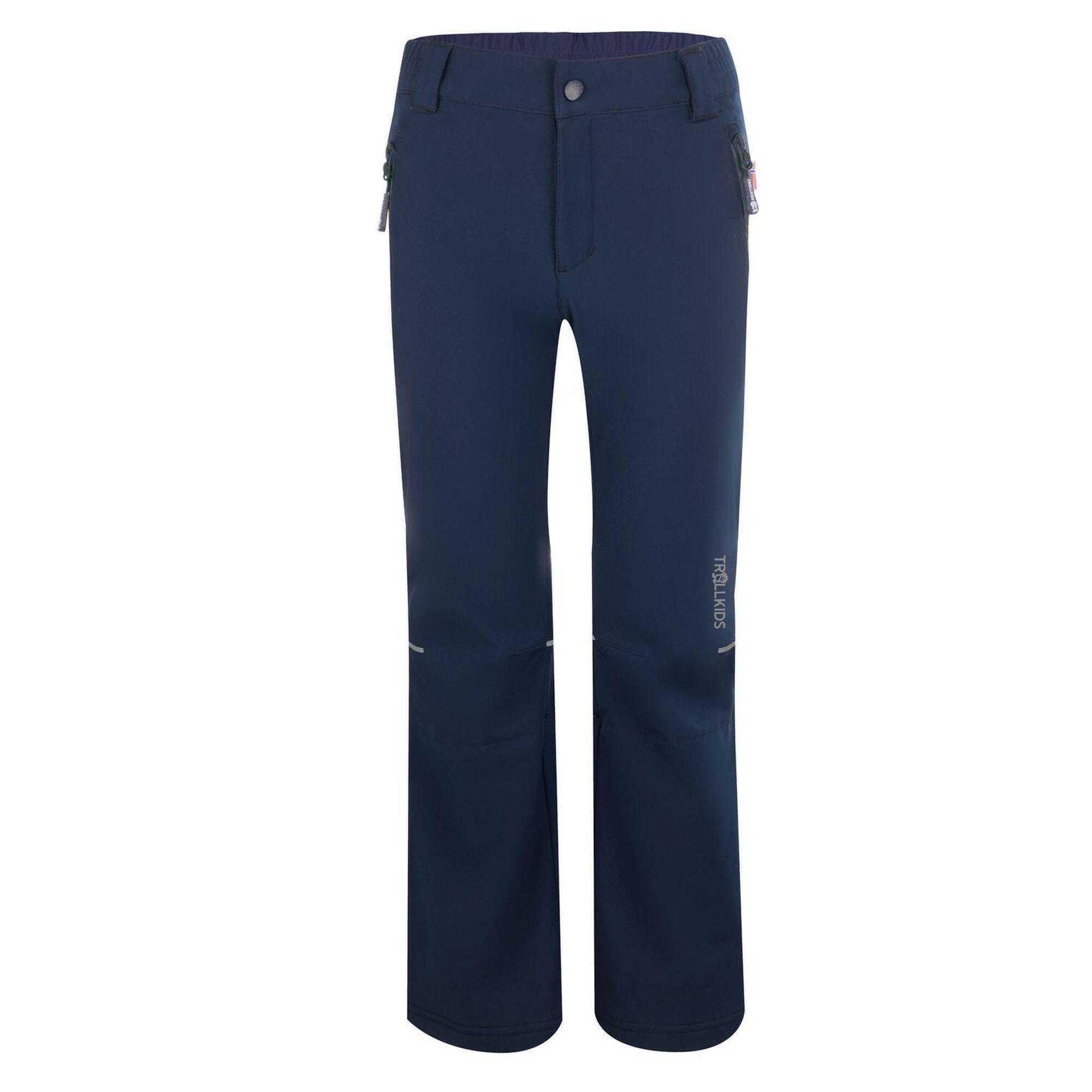 bleu marine.